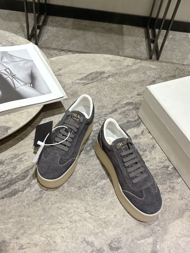 Pra*a sneakers